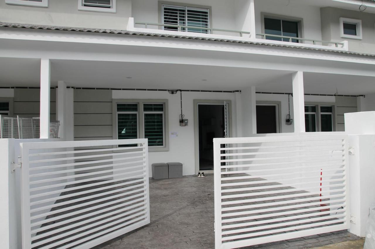 Bricks Terrace House 4R 3Br Villa บรินชัง ภายนอก รูปภาพ
